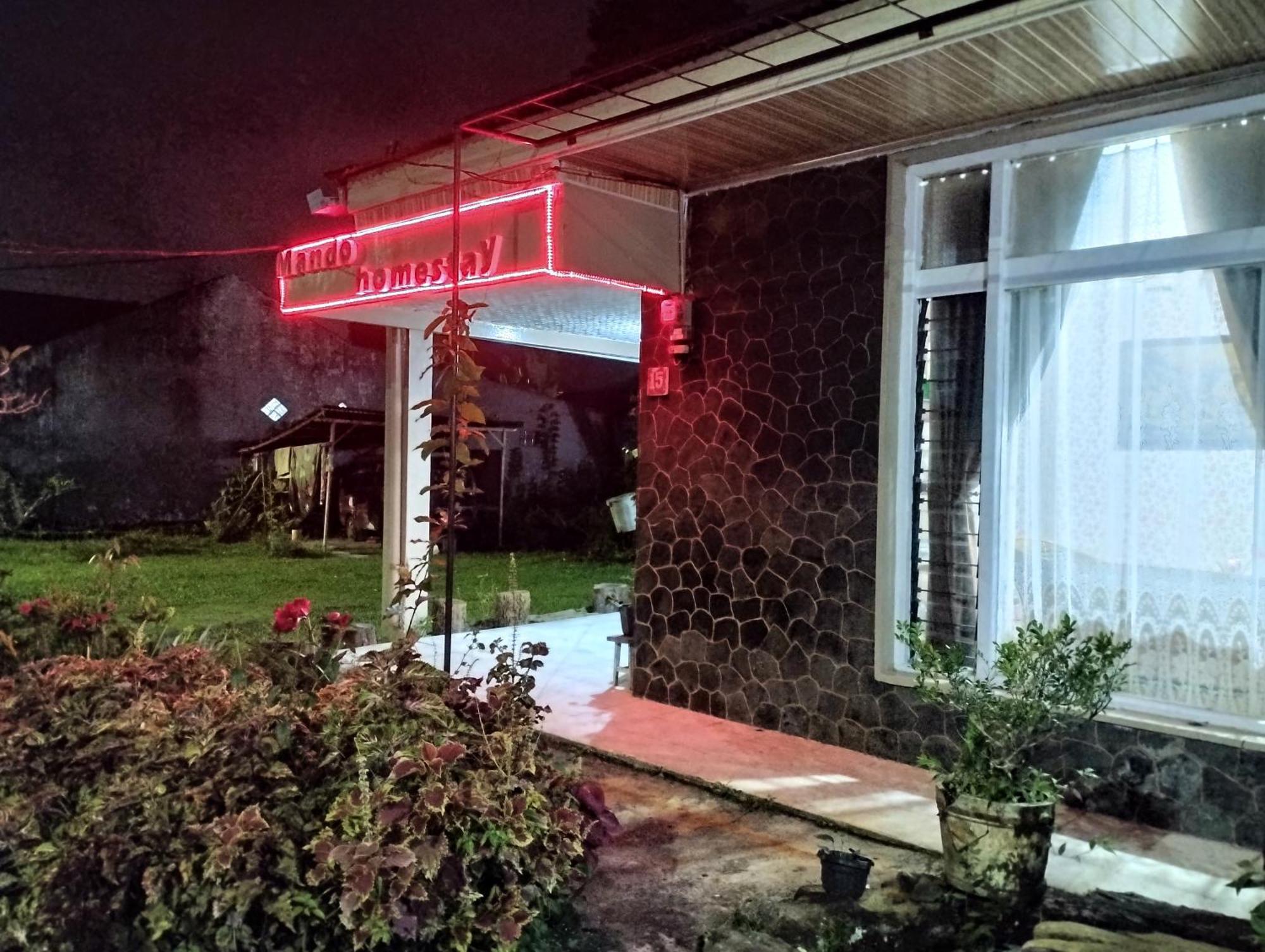 Mando Homestay III Bukittinggi Exterior photo